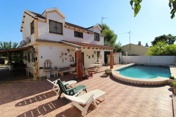 6 chambre Villa/Maison à vendre à San Vicente / Sant Vicent del Raspeig avec piscine - 500 000 € (Ref: 3656141)