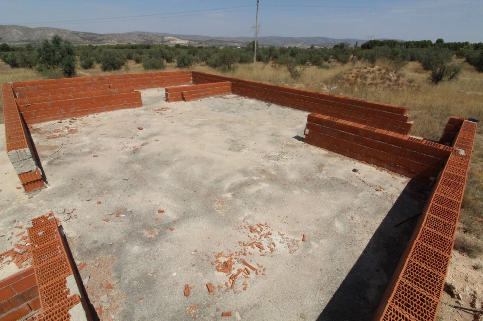 Ubebygd land til salgs i Biar - € 70 000 (Ref: 4752764)