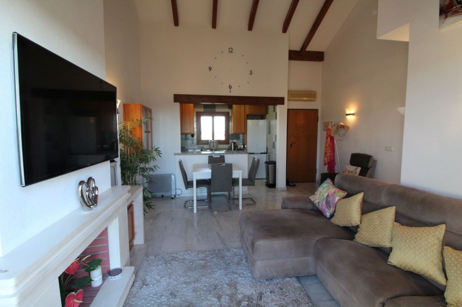 2 bedroom Apartment for sale in Algorfa with pool - € 210,000 (Ref: 7690864)