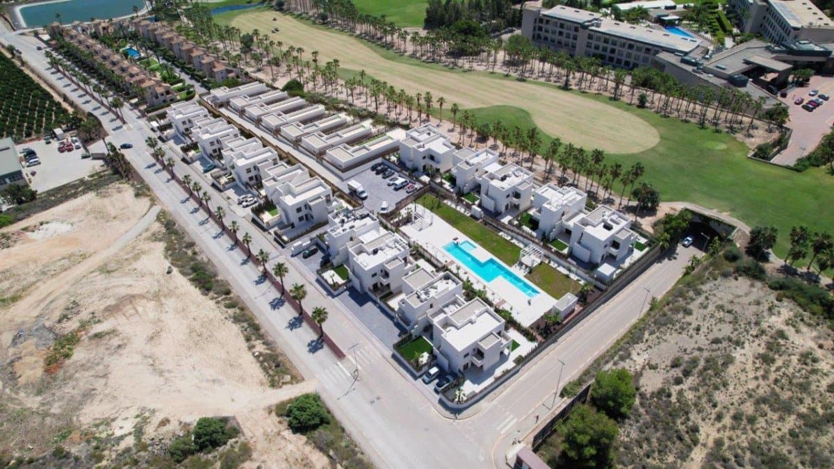 3 bedroom Villa for sale in Algorfa with pool - € 610,000 (Ref: 7794642)