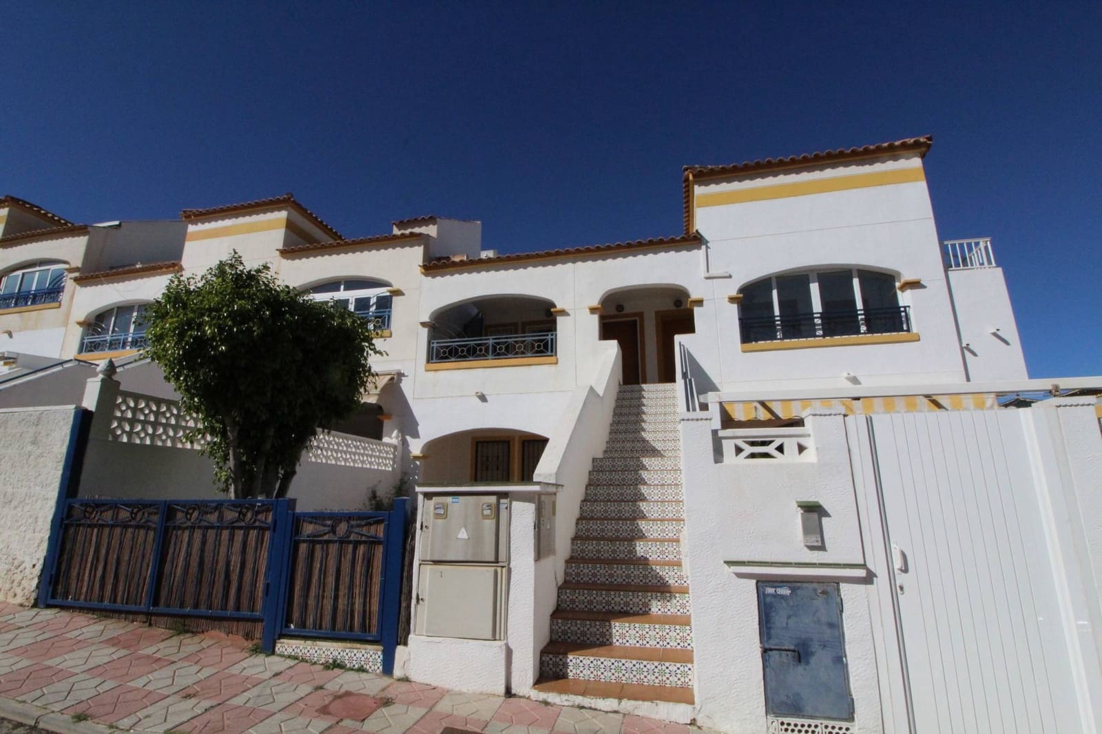 2 bedroom Apartment for sale in Gran Alacant with pool - € 172,000 (Ref: 9570124)