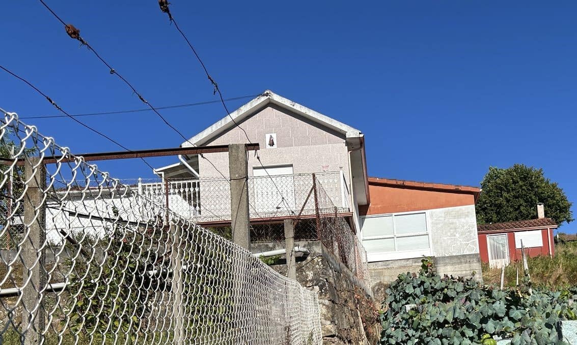 4 camera da letto Finca/Casa di Campagna in vendita in Cortegada con garage - 125.000 € (Rif: 10002388)