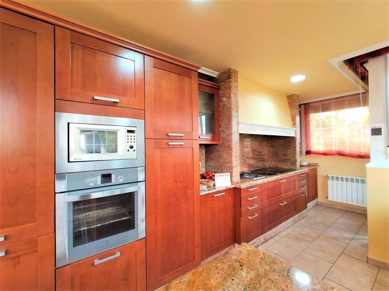 4 quarto Quinta/Casa Rural para venda em Amoeiro com garagem - 325 000 € (Ref: 10014176)