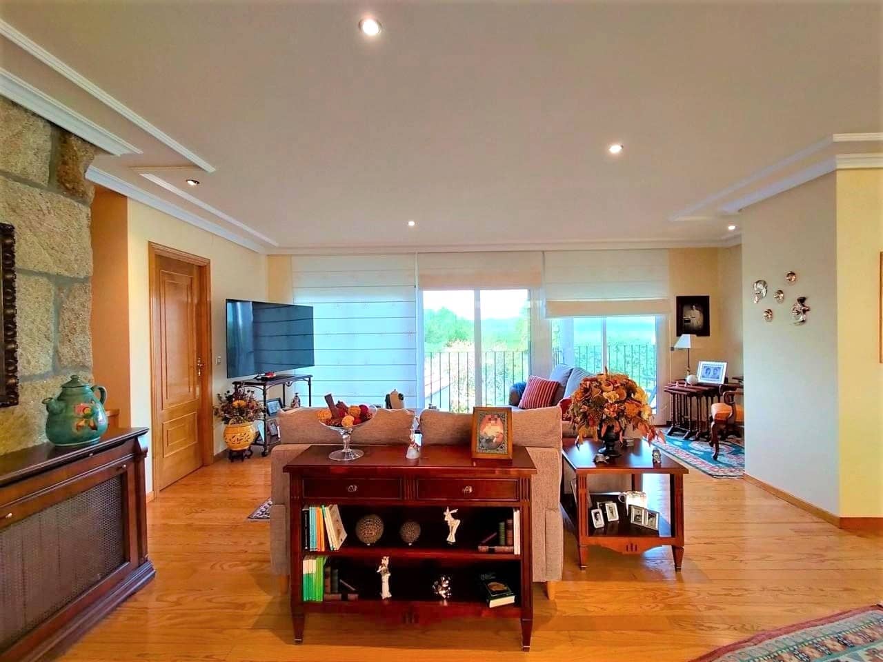 4 quarto Quinta/Casa Rural para venda em Amoeiro com garagem - 325 000 € (Ref: 10014176)