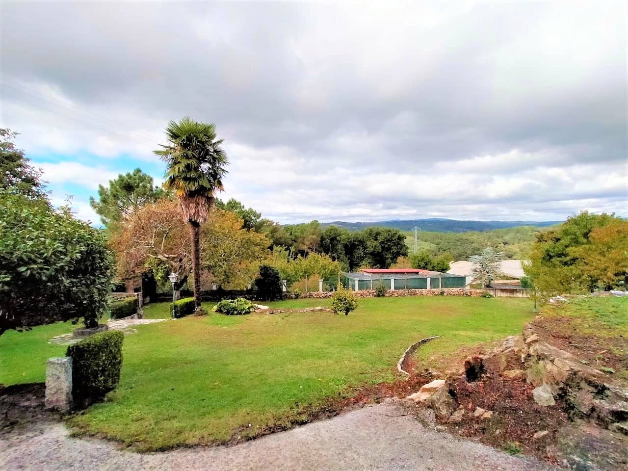 4 quarto Quinta/Casa Rural para venda em Amoeiro com garagem - 325 000 € (Ref: 10014176)