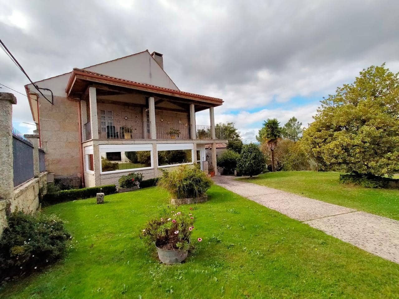 4 quarto Quinta/Casa Rural para venda em Amoeiro com garagem - 325 000 € (Ref: 10014176)