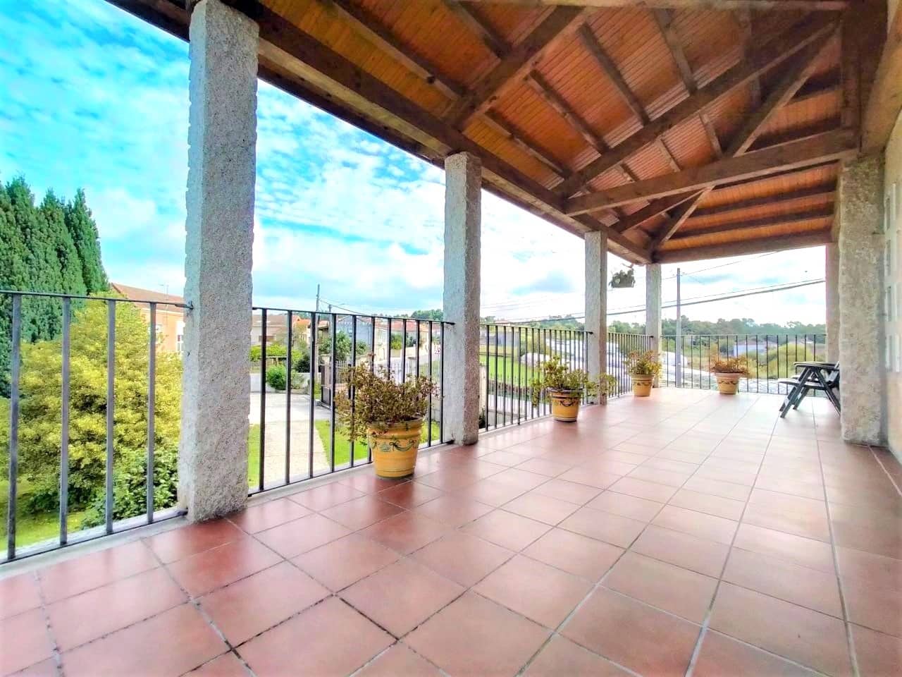 4 quarto Quinta/Casa Rural para venda em Amoeiro com garagem - 325 000 € (Ref: 10014176)