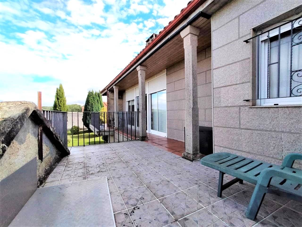 4 quarto Quinta/Casa Rural para venda em Amoeiro com garagem - 325 000 € (Ref: 10014176)