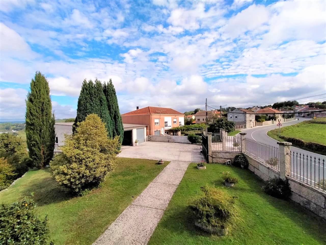 4 quarto Quinta/Casa Rural para venda em Amoeiro com garagem - 325 000 € (Ref: 10014176)