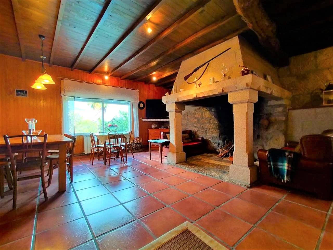 4 quarto Quinta/Casa Rural para venda em Amoeiro com garagem - 325 000 € (Ref: 10014176)