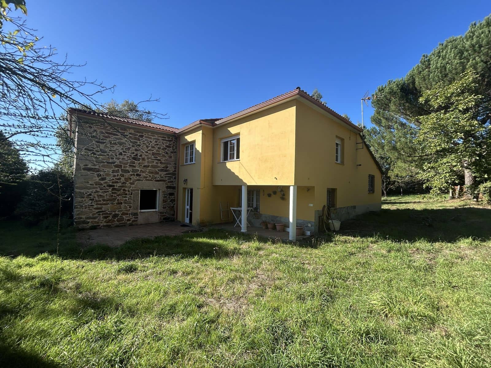 5 bedroom Finca/Country House for sale in Antas de Ulla with garage - € 270,000 (Ref: 10035745)