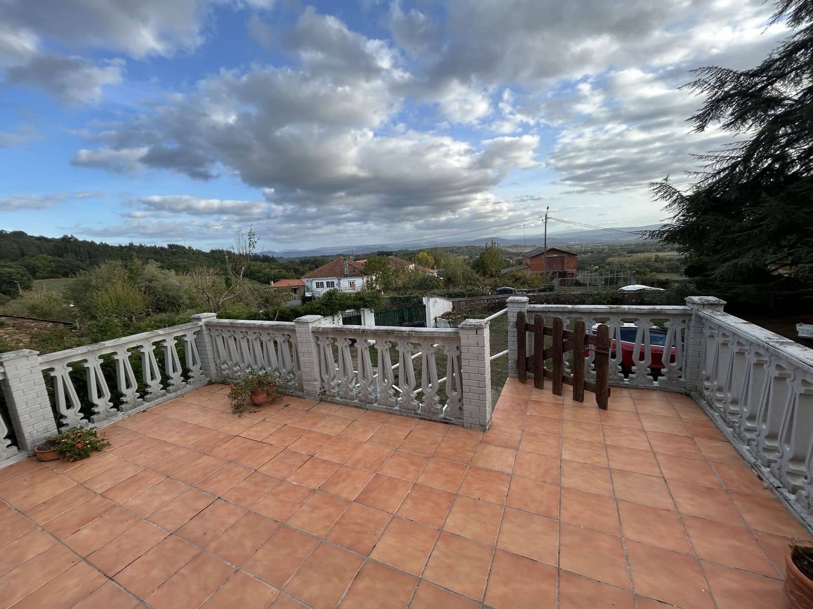 3 sypialnia Finka/Dom wiejski na sprzedaż w Monforte de Lemos z garażem - 200 000 € (Ref: 10182082)