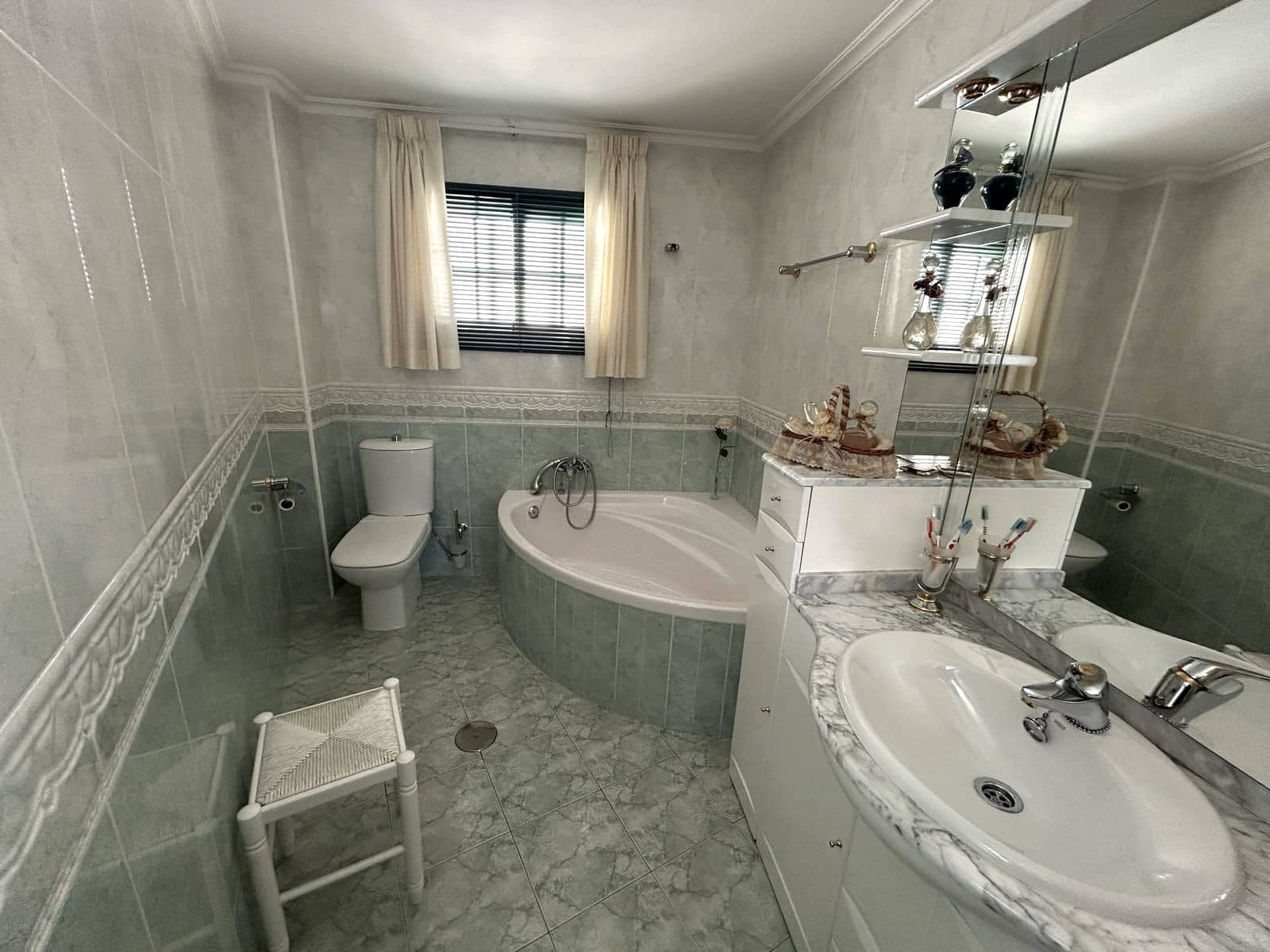 4 soverom Finca/Herregård til salgs i Cenlle med garasje - € 250 000 (Ref: 10183427)