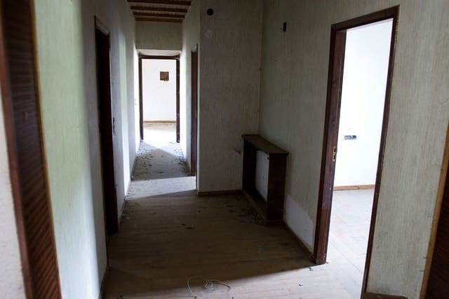 10 quarto Quinta/Casa Rural para venda em Monforte de Lemos - 395 000 € (Ref: 3195362)