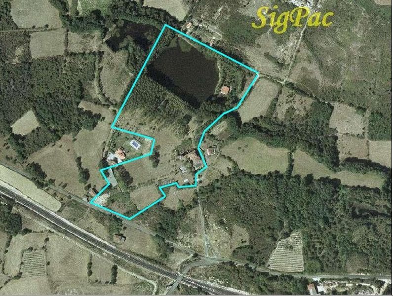 10 soveværelse Finca/Landehus til salg i Monforte de Lemos - € 395.000 (Ref: 3195362)