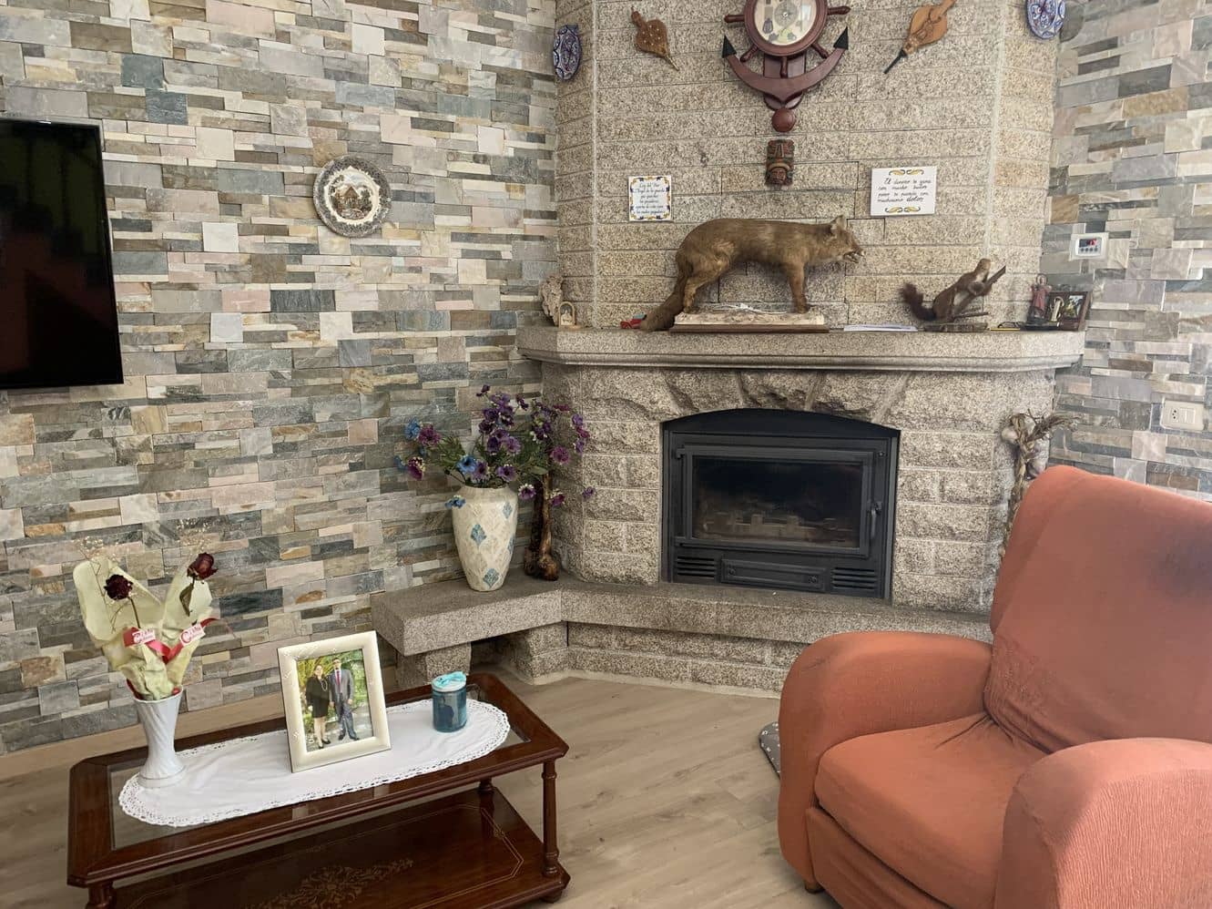 8 bedroom Finca/Country House for sale in Banos de Molgas - € 280,000 (Ref: 6545732)