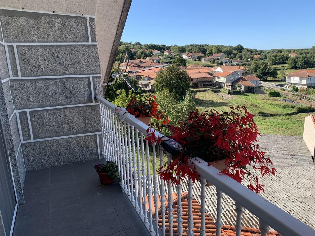 8 bedroom Finca/Country House for sale in Banos de Molgas - € 280,000 (Ref: 6545732)