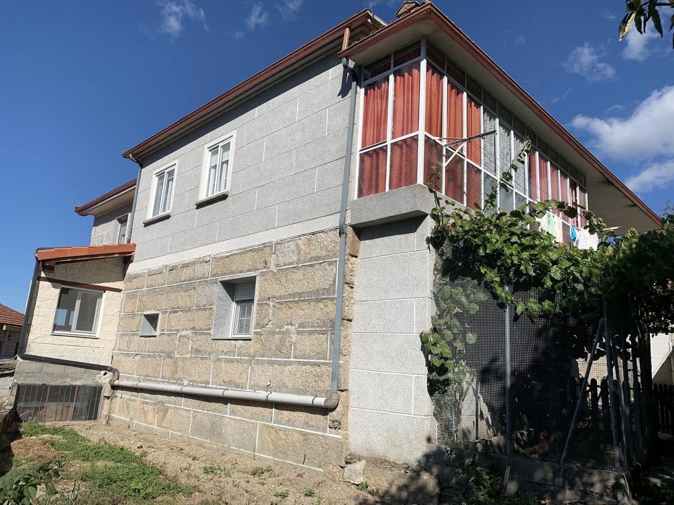 8 bedroom Finca/Country House for sale in Banos de Molgas - € 280,000 (Ref: 6545732)