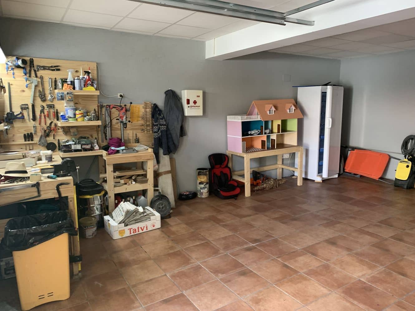 8 bedroom Finca/Country House for sale in Banos de Molgas - € 280,000 (Ref: 6545732)