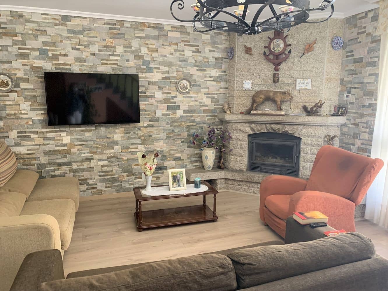 8 bedroom Finca/Country House for sale in Banos de Molgas - € 280,000 (Ref: 6545732)