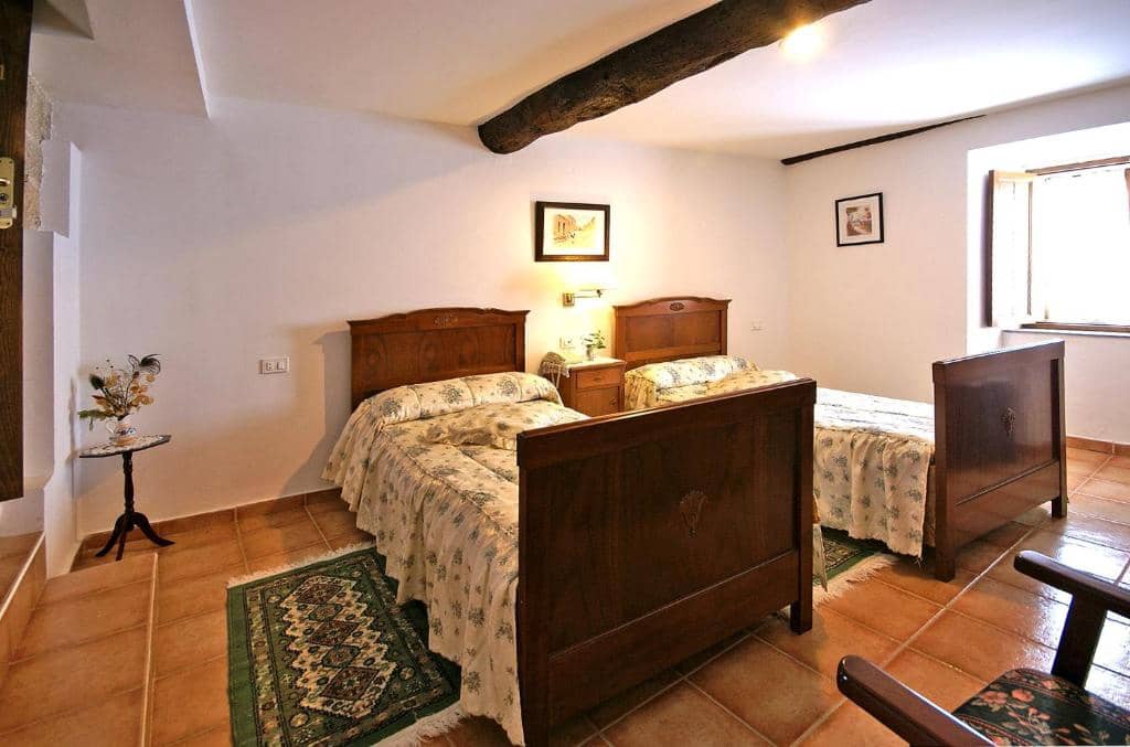 11 bedroom Finca/Country House for sale in Chandrexa de Queixa with pool - € 330,000 (Ref: 6676364)
