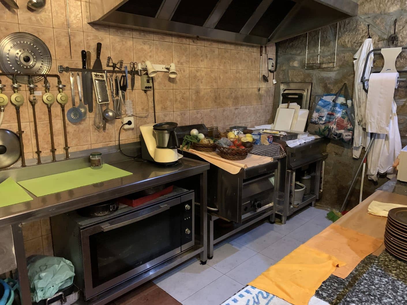 11 bedroom Finca/Country House for sale in Chandrexa de Queixa with pool - € 330,000 (Ref: 6676364)