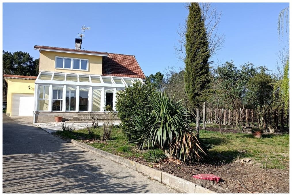 3 soveværelse Finca/Landehus til salg i Ourense by med garage - € 265.000 (Ref: 6797017)