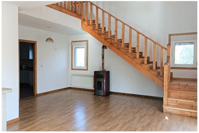 3 slaapkamer Finca/Landhuis te koop in Ourense stad met garage - € 265.000 (Ref: 6797017)