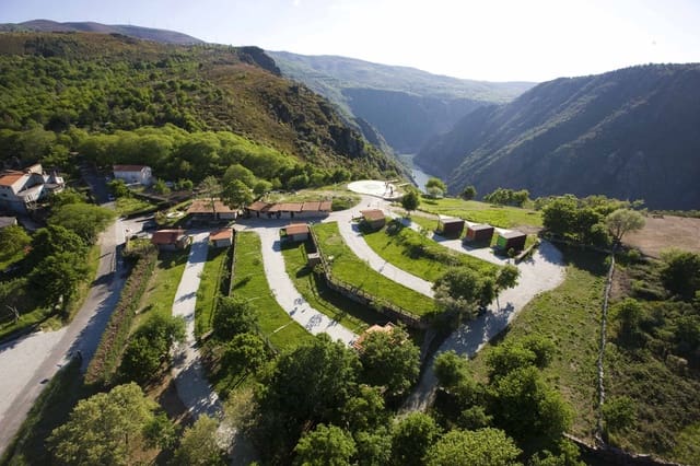 7 makuuhuone Maalaistalo myytävänä paikassa Parada de Sil - 990 000 € (Ref: 6978336)