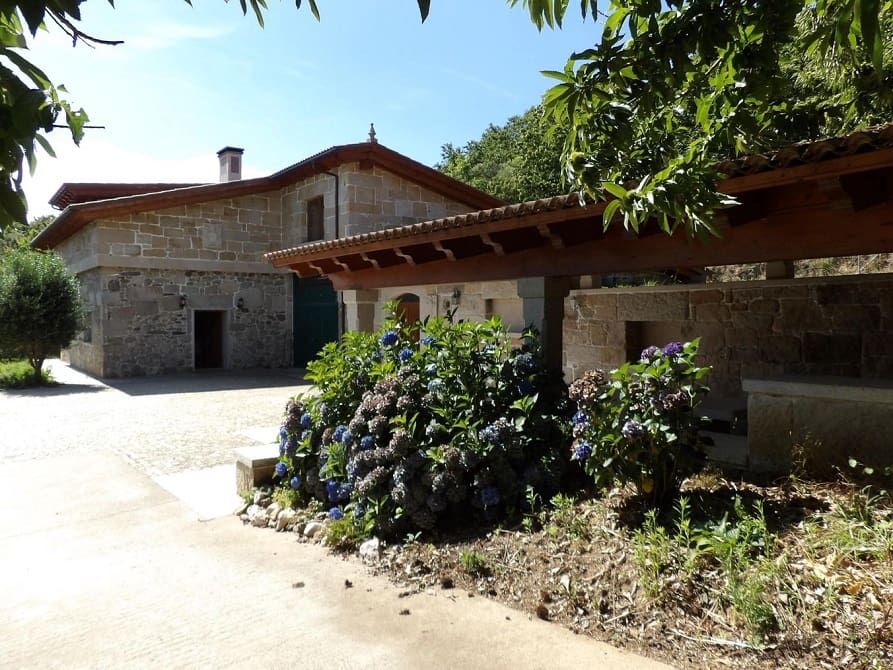 Finca/Casa Rural de 5 habitaciones en Pantón en venta con garaje - 499.000 € (Ref: 8037023)