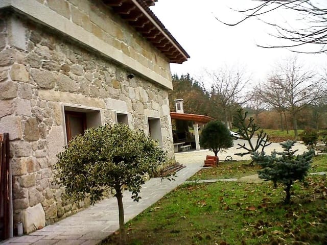 Finca/Casa Rural de 5 habitaciones en Pantón en venta con garaje - 499.000 € (Ref: 8037023)