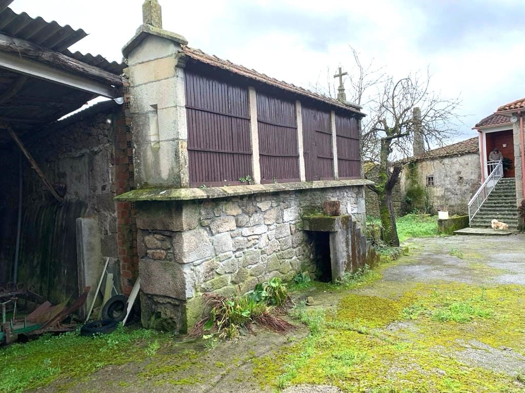 4 sovrum Finca/Hus på landet till salu i Chantada - 250 000 € (Ref: 8113234)