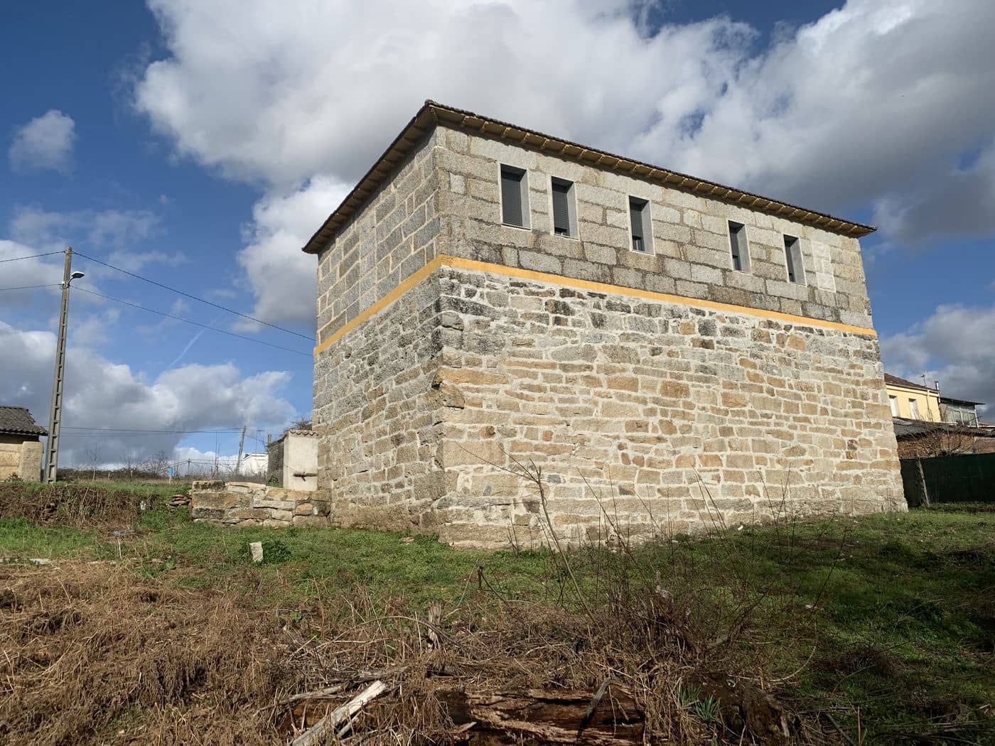 3 slaapkamer Finca/Landhuis te koop in Castrelo de Mino - € 75.000 (Ref: 8198201)