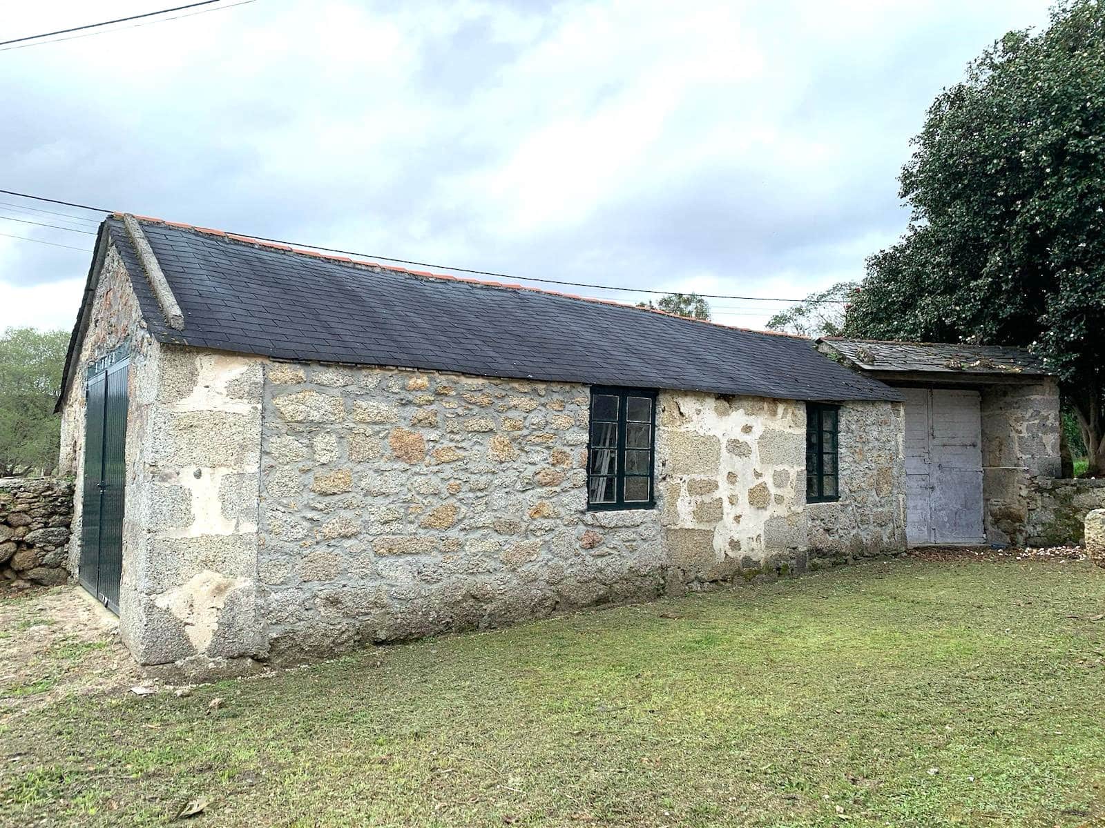 6 bedroom Finca/Country House for sale in Alfoz with garage - € 600,000 (Ref: 8221844)