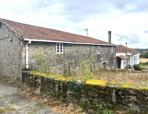 4 bedroom Finca/Country House for sale in Carballedo - € 115,000 (Ref: 8511126)