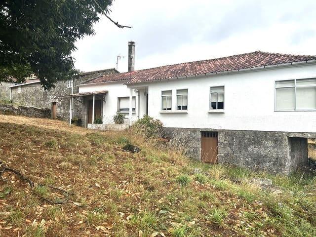 4 bedroom Finca/Country House for sale in Carballedo - € 115,000 (Ref: 8511126)