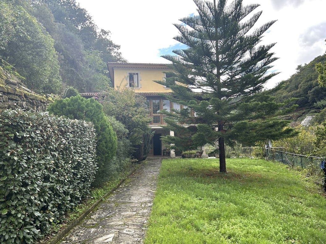 9 soveværelse Finca/Landehus til salg i Nogueira de Ramuin med swimmingpool - € 550.000 (Ref: 8575826)