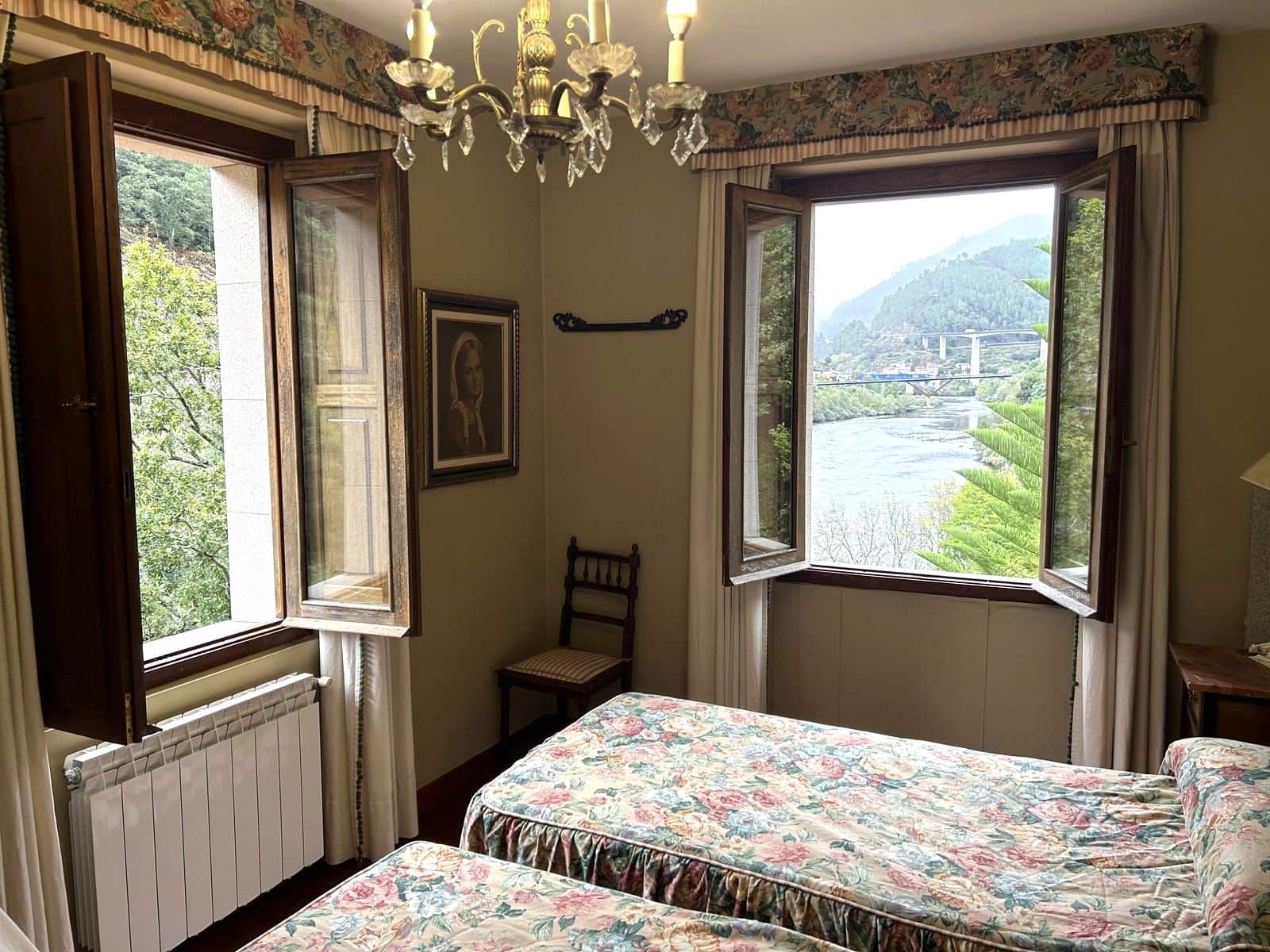 9 soveværelse Finca/Landehus til salg i Nogueira de Ramuin med swimmingpool - € 550.000 (Ref: 8575826)