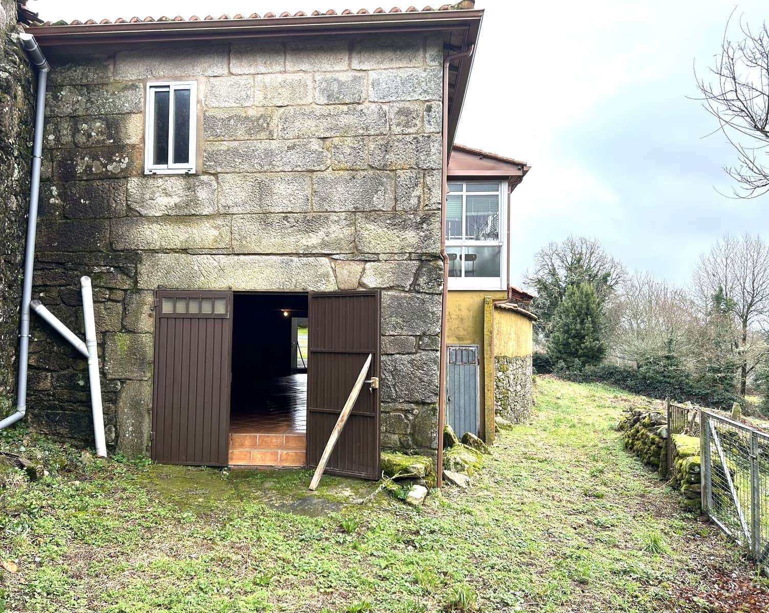 4 soveværelse Finca/Landehus til salg i Parada de Sil - € 85.000 (Ref: 8758549)