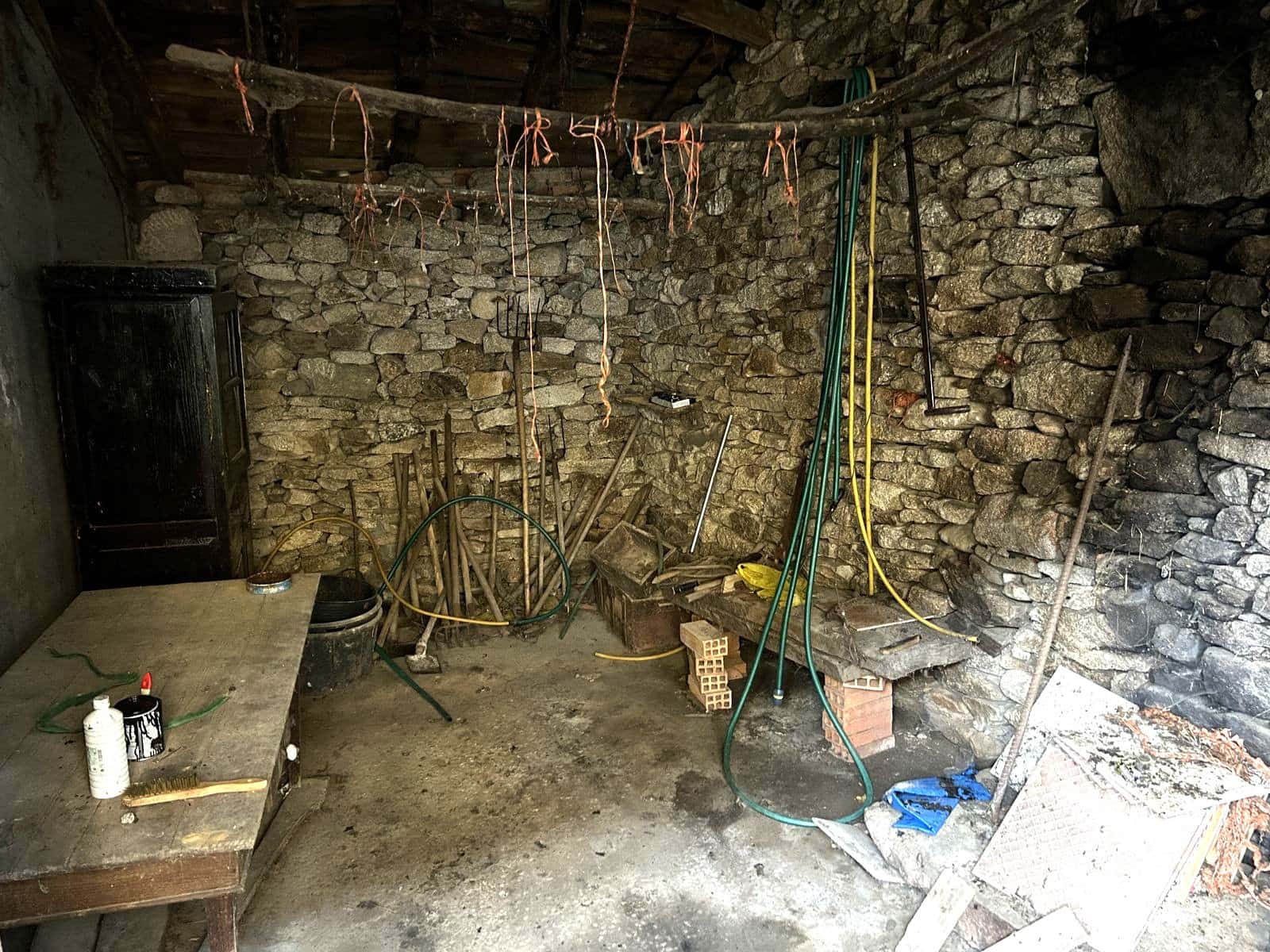 4 soveværelse Finca/Landehus til salg i Parada de Sil - € 85.000 (Ref: 8758549)