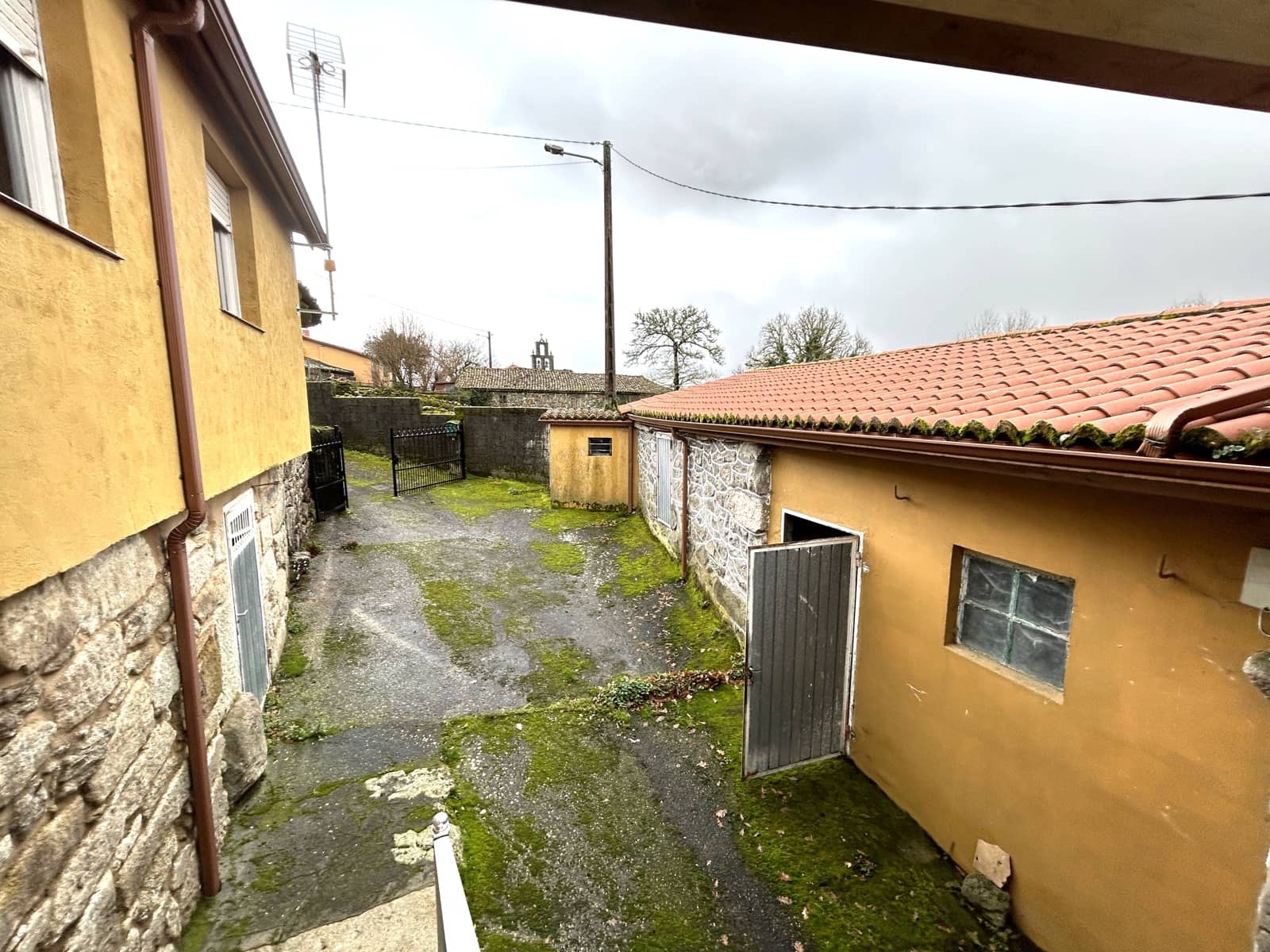 4 soveværelse Finca/Landehus til salg i Parada de Sil - € 85.000 (Ref: 8758549)