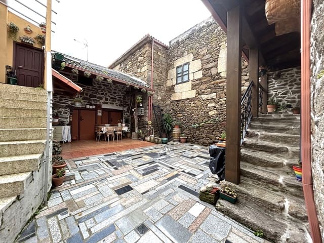 5 quarto Quinta/Casa Rural para venda em A Teixeira - 140 000 € (Ref: 8887275)