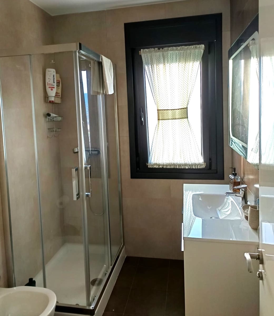 4 soveværelse Finca/Landehus til salg i Verin med swimmingpool garage - € 330.000 (Ref: 8920407)