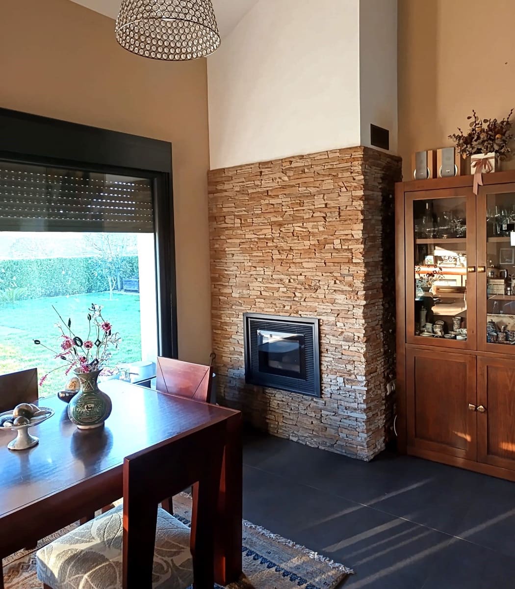 4 soveværelse Finca/Landehus til salg i Verin med swimmingpool garage - € 330.000 (Ref: 8920407)