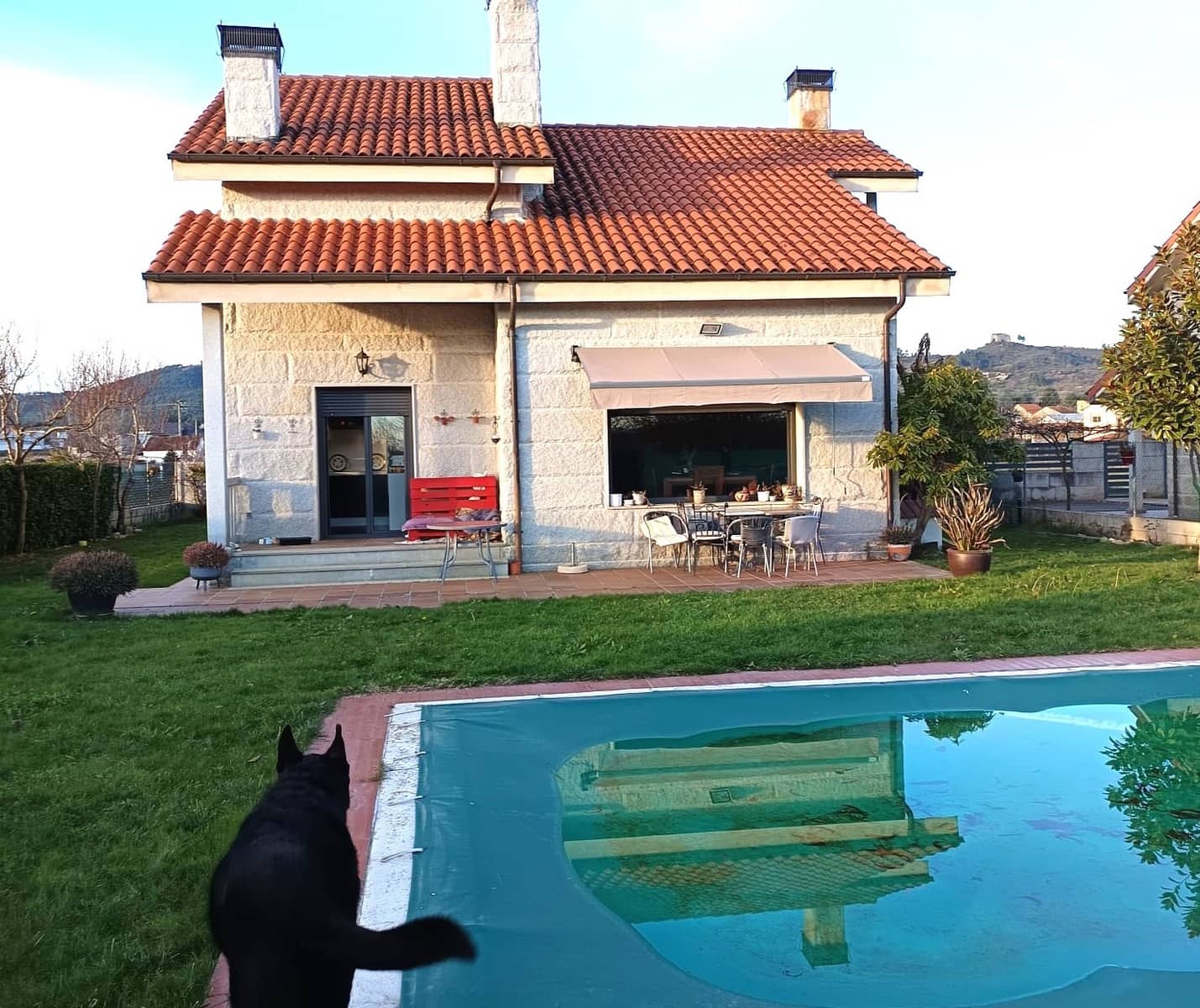 4 soveværelse Finca/Landehus til salg i Verin med swimmingpool garage - € 330.000 (Ref: 8920407)