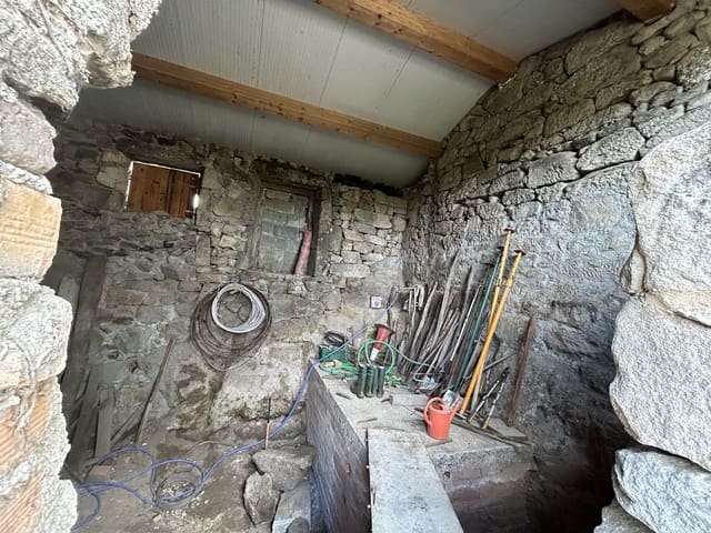 3 makuuhuone Maalaistalo myytävänä paikassa Coles mukana 
autotalli - 149 000 € (Ref: 8949875)