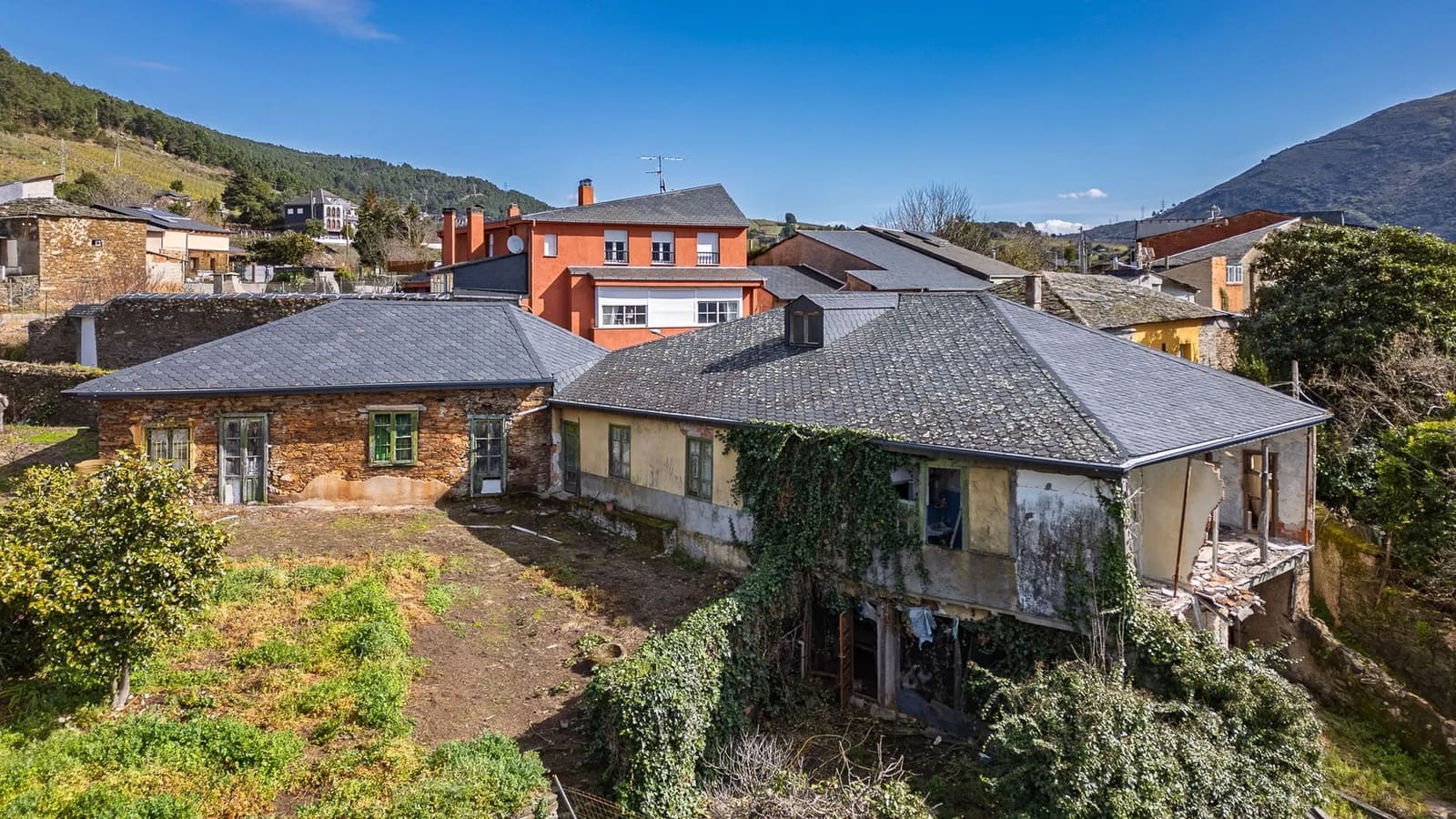 5 soveværelse Finca/Landehus til salg i A Rua - € 150.000 (Ref: 9016437)