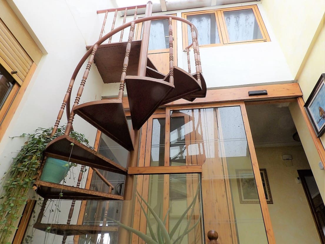 8 soveværelse Finca/Landehus til salg i O Savinao med garage - € 290.000 (Ref: 9072900)