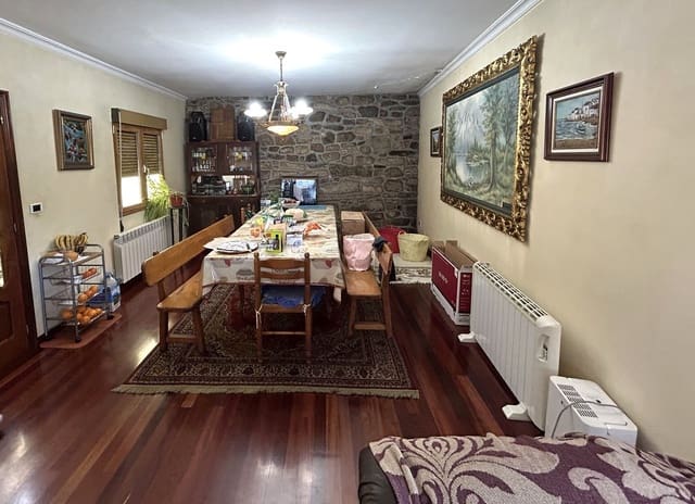 8 bedroom Finca/Country House for sale in O Saviñao with garage - € 290,000 (Ref: 9072900)