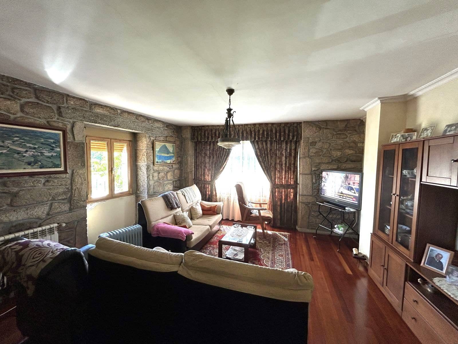 8 soveværelse Finca/Landehus til salg i O Savinao med garage - € 290.000 (Ref: 9072900)